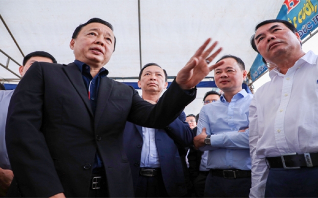 PHÓ THỦ TƯỚNG KHẢO SÁT THỰC TẾ TUYẾN CAO TỐC TỪ TÂN PHÚ ĐẾN LIÊN KHƯƠNG